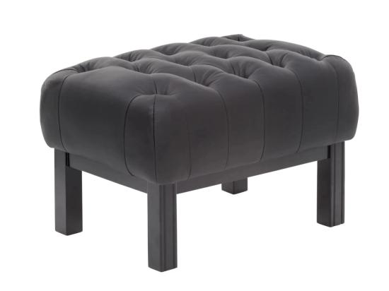 Masivní taburet Chesterfield Kingsfield z pravé kůže, černý – 61×46×43 cm